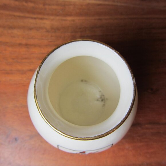 W.H. Goss crested heraldry china vintage Newcastle-under-Lyme (GC049 Grace) - Picture 4 of 8